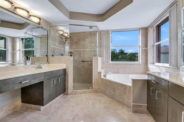 1996 NW 170th Ter, Pembroke Pines, FL 33028