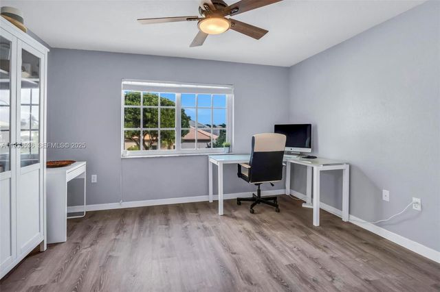 1996 NW 170th Ter, Pembroke Pines, FL 33028