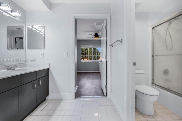 1996 NW 170th Ter, Pembroke Pines, FL 33028