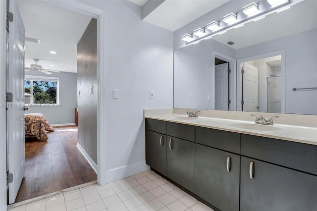 1996 NW 170th Ter, Pembroke Pines, FL 33028