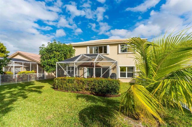 1996 NW 170th Ter, Pembroke Pines, FL 33028