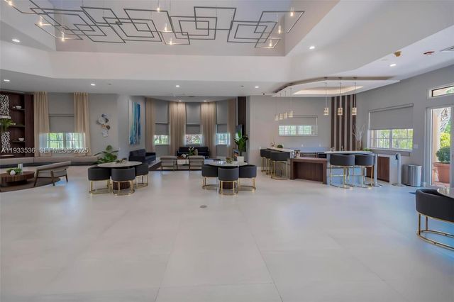 1996 NW 170th Ter, Pembroke Pines, FL 33028