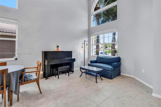 1996 NW 170th Ter, Pembroke Pines, FL 33028