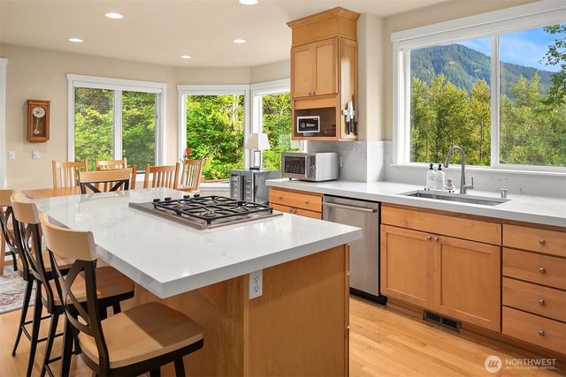 46605 SE 156th Place, North Bend, WA 98045