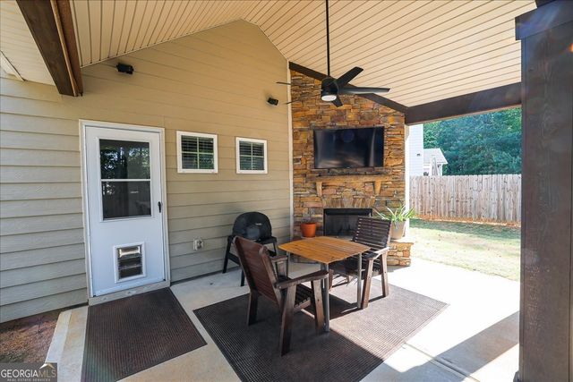 5 Alabama Avenue, Sharpsburg, GA 30277