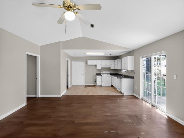 1833 Tamara Way, Spartanburg, SC 29301