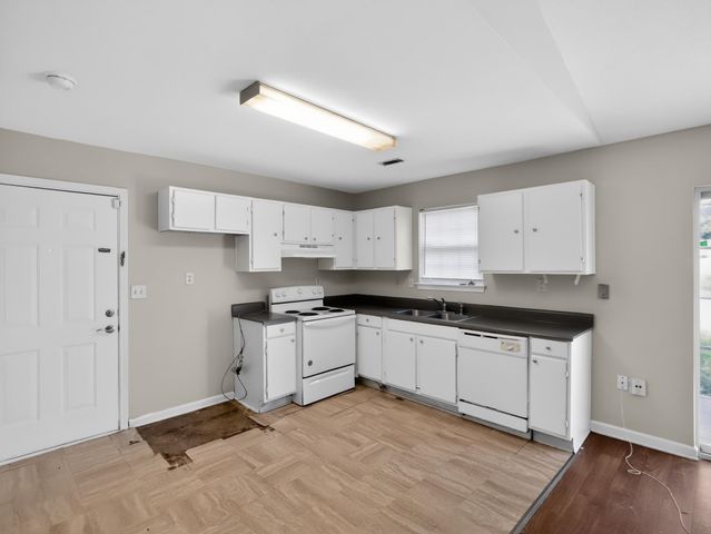 1833 Tamara Way, Spartanburg, SC 29301