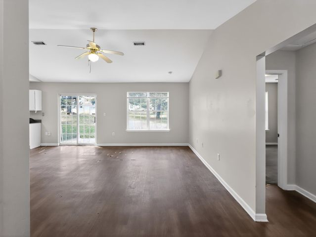 1833 Tamara Way, Spartanburg, SC 29301