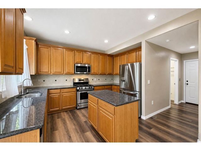 1527 Prairie Song Pl, Longmont, CO 80504