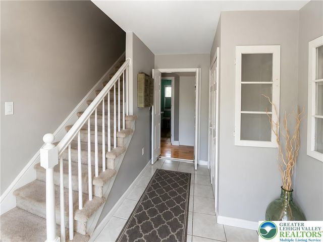 4659 Oakwood Lane, Lower Nazareth Twp, PA 18064