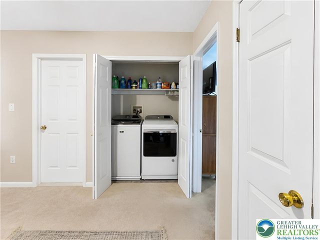 4659 Oakwood Lane, Lower Nazareth Twp, PA 18064