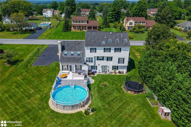 4659 Oakwood Lane, Lower Nazareth Twp, PA 18064
