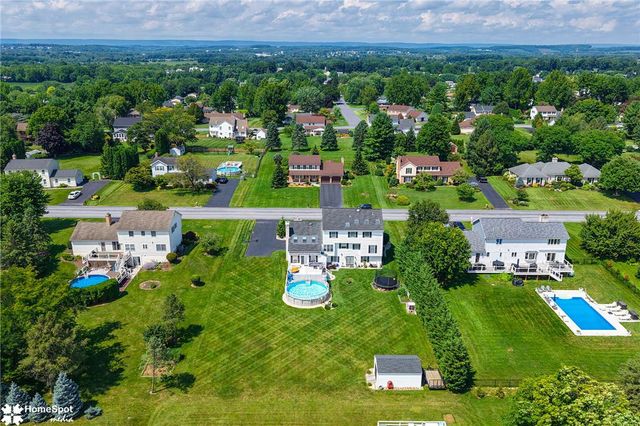 4659 Oakwood Lane, Lower Nazareth Twp, PA 18064