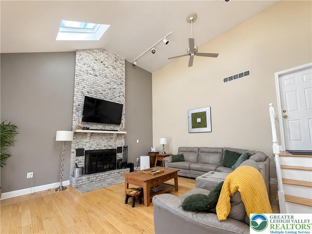 4659 Oakwood Lane, Lower Nazareth Twp, PA 18064
