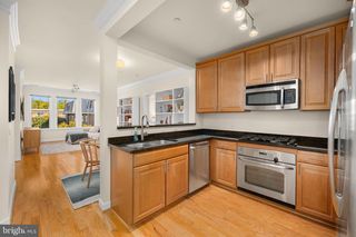 2101 N MONROE ST #307, Arlington, VA 22207