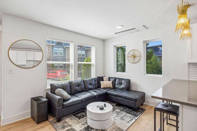 102 Duke St Apt 42, Nashville, TN 37207