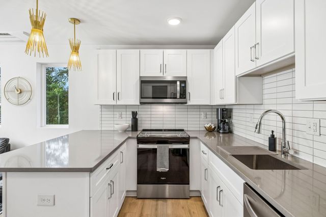 102 Duke St Apt 42, Nashville, TN 37207