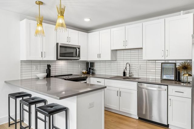 102 Duke St Apt 42, Nashville, TN 37207