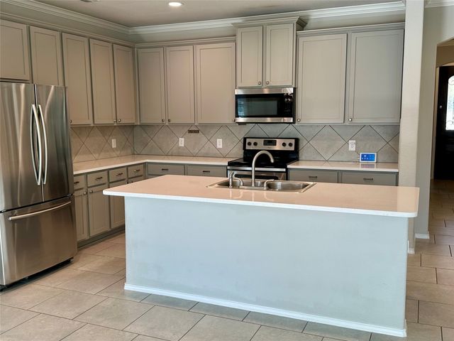 3716 Fossil Tree Lane, Fort Worth, TX 76244