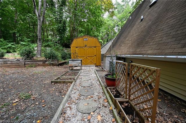 1469 Old Town Road, Winston-salem, NC 27106