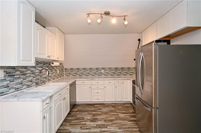1469 Old Town Road, Winston-salem, NC 27106