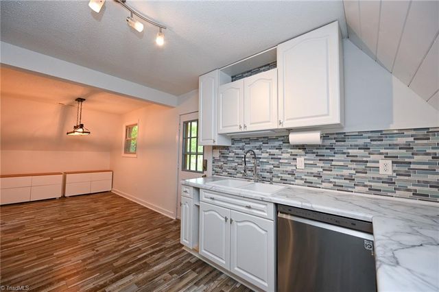 1469 Old Town Road, Winston-salem, NC 27106