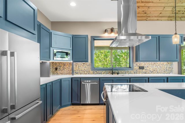3135 Laurel Heights Drive Extension, Morganton, NC 28655