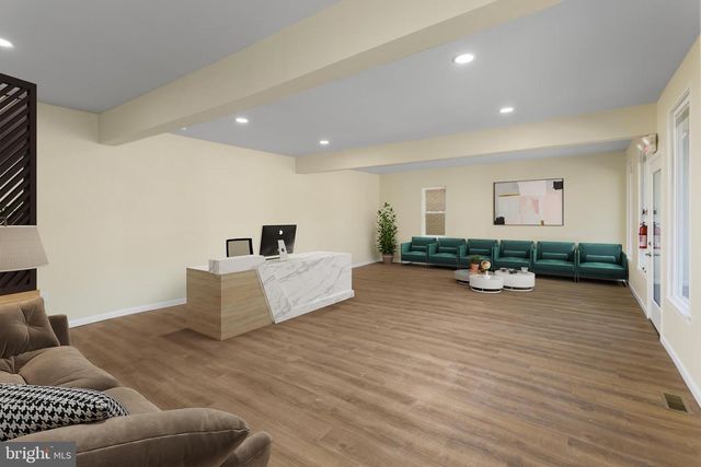 1606 ROUTE 130, Burlington, NJ 08016