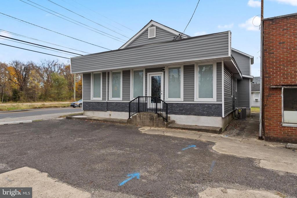 1606 ROUTE 130, Burlington, NJ 08016