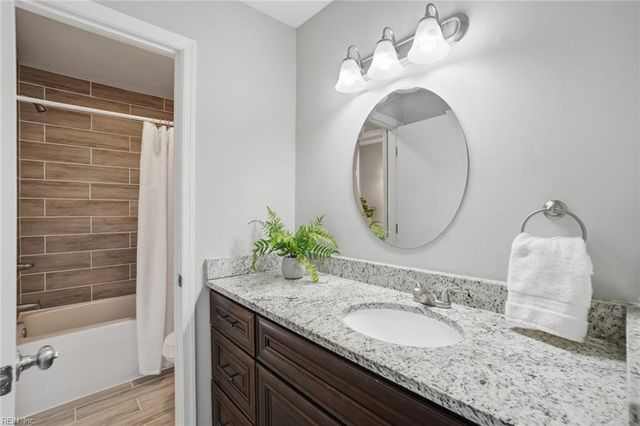 36 S Gawain WAY, Hampton, VA 23669