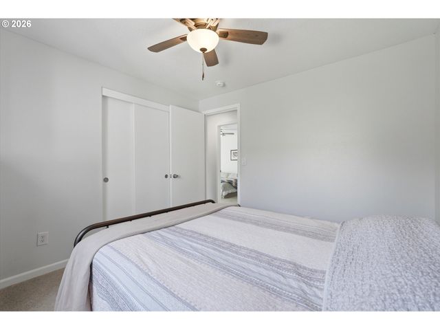 9011 Ne 136TH Ave, Vancouver, WA 98682