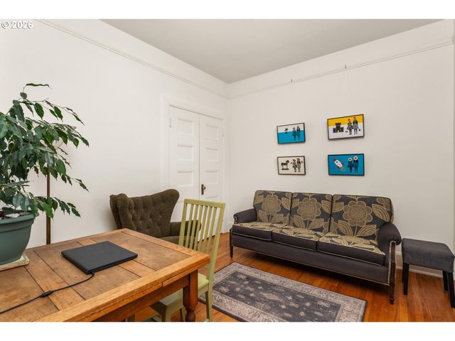 731 Sw KING Ave 10, Portland, OR 97035