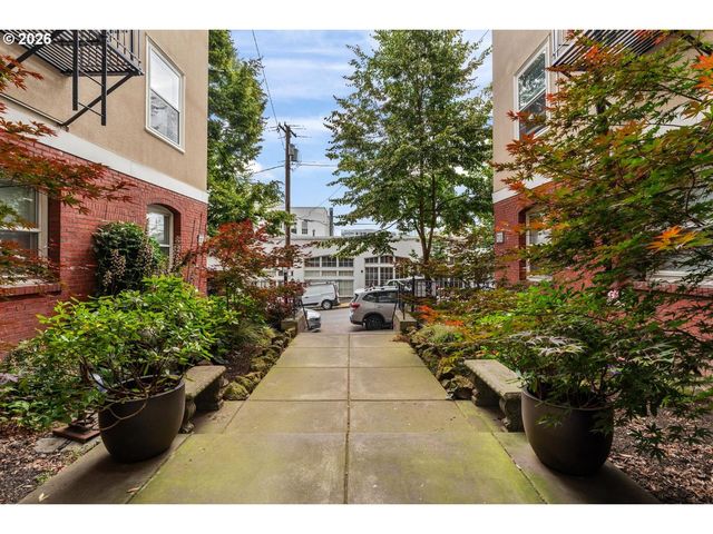 731 Sw KING Ave 10, Portland, OR 97035