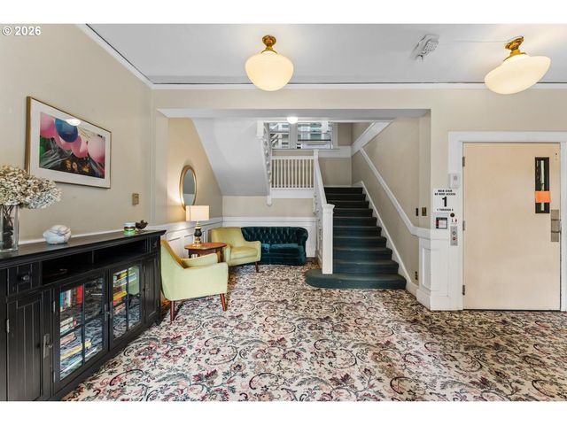 731 Sw KING Ave 10, Portland, OR 97035