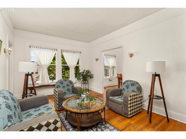 731 Sw KING Ave 10, Portland, OR 97035