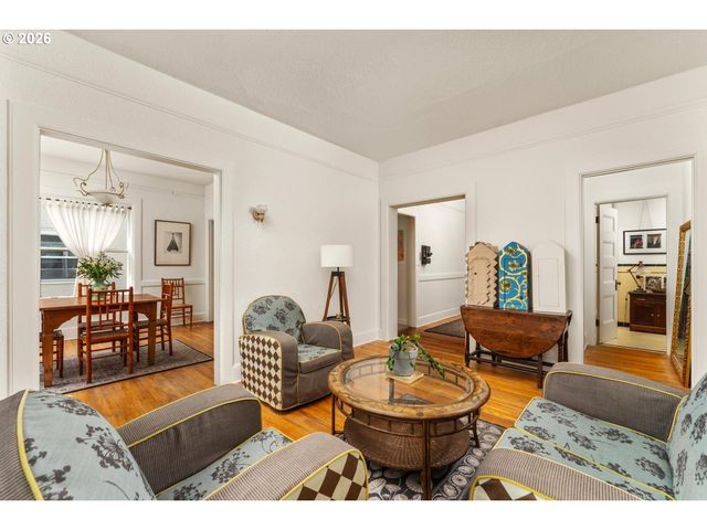 731 Sw KING Ave 10, Portland, OR 97035