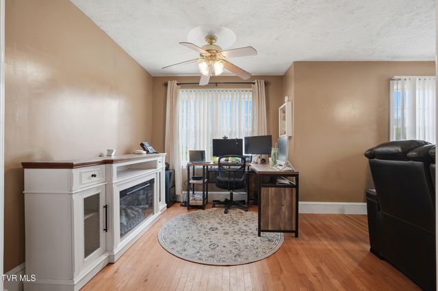 138 Luttie Banner Drive, Castlewood, VA 24224