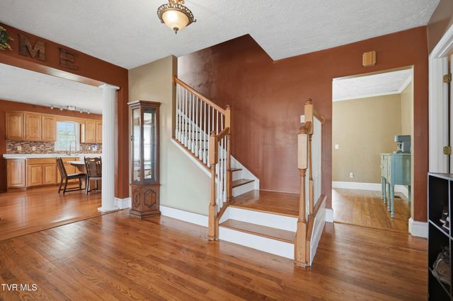 138 Luttie Banner Drive, Castlewood, VA 24224