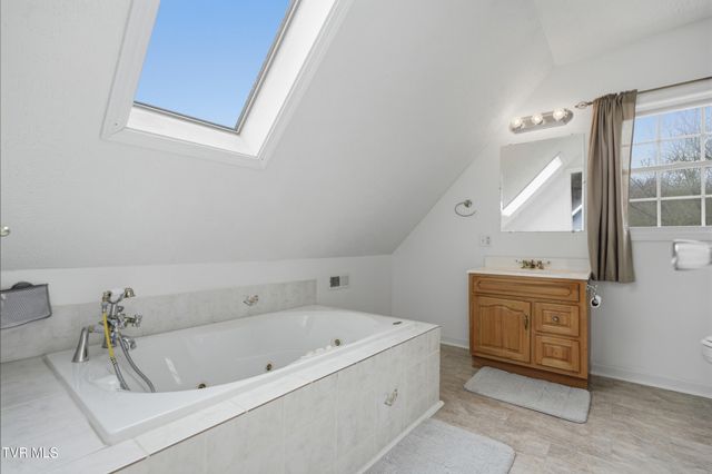 138 Luttie Banner Drive, Castlewood, VA 24224