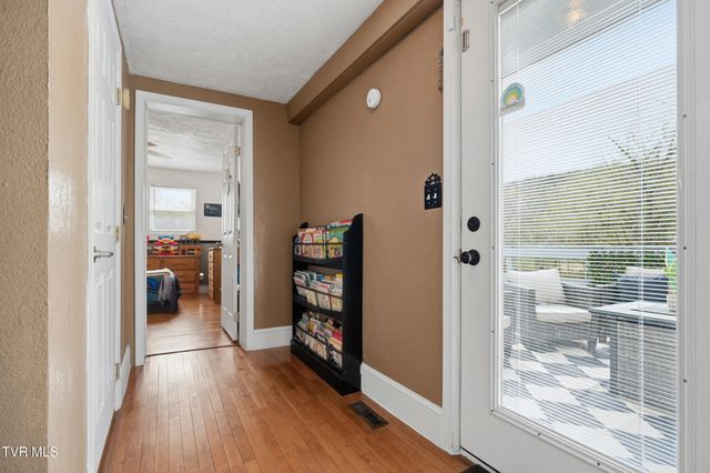 138 Luttie Banner Drive, Castlewood, VA 24224