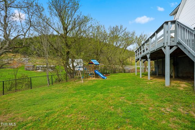 138 Luttie Banner Drive, Castlewood, VA 24224