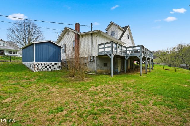 138 Luttie Banner Drive, Castlewood, VA 24224
