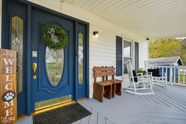 138 Luttie Banner Drive, Castlewood, VA 24224