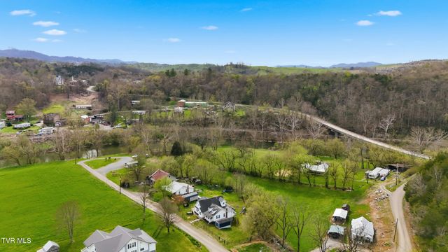 138 Luttie Banner Drive, Castlewood, VA 24224