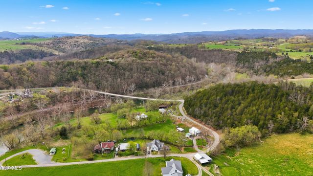 138 Luttie Banner Drive, Castlewood, VA 24224