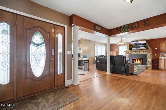 138 Luttie Banner Drive, Castlewood, VA 24224