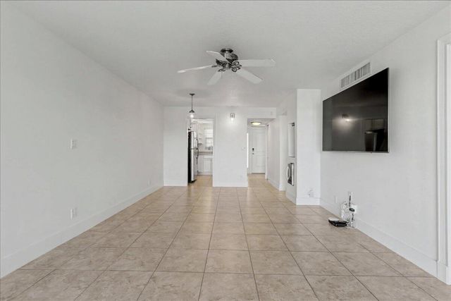 765 Jeffery Street 1-301, Boca Raton, FL 33487