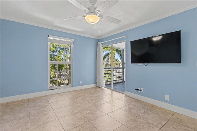 765 Jeffery Street 1-301, Boca Raton, FL 33487