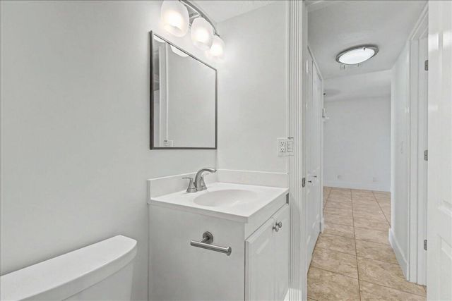 765 Jeffery Street 1-301, Boca Raton, FL 33487