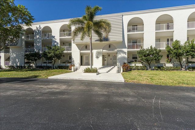 765 Jeffery Street 1-301, Boca Raton, FL 33487
